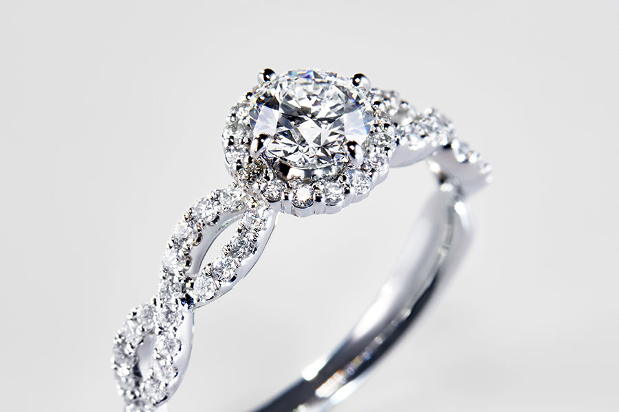 Quality of Diamond（ダイヤモンドのこだわり） | ヴァンドーム
